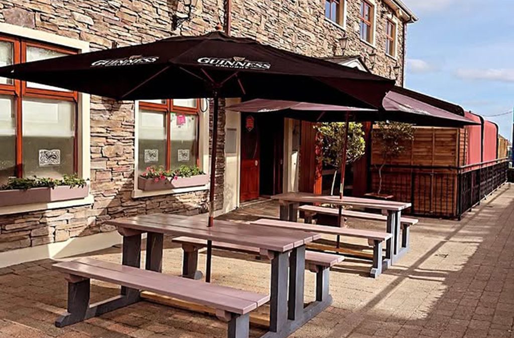 Brian Boru on the Hill, Bar, Restaurant, Event Centre and Off Licence – Ballina