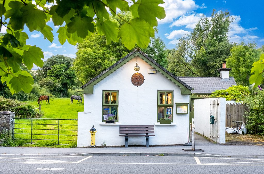 The Snug Cafe Wine Bar – Mountshannon